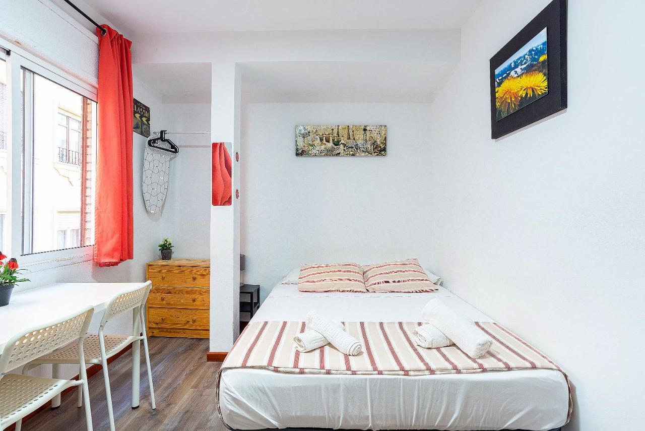 Rooms Young People Only, Soho Citycenter Málaga Exteriör bild
