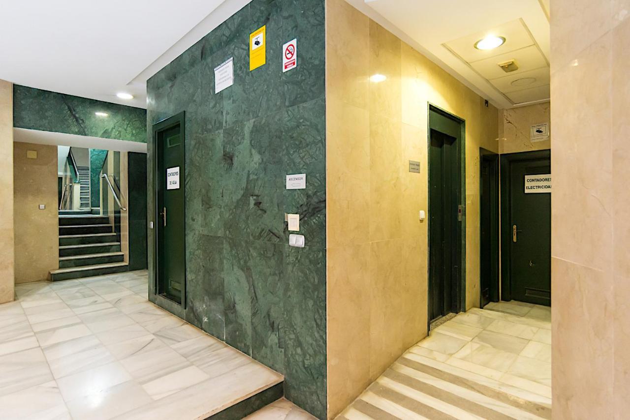 Rooms Young People Only, Soho Citycenter Málaga Exteriör bild
